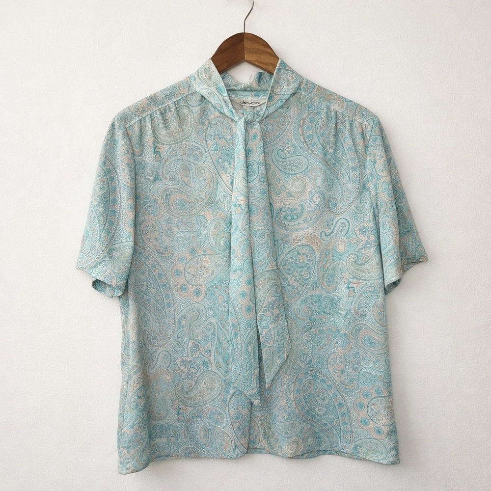 Devon Paisley‎ Blouse Women's L Blue Vintage Tie Neck Short Sleeve ILGWU Union
